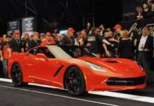 Перший 2014 Chevrolet Corvette Stingray проданий на аукціоні Barrett-Jackson за 1100000 доларів США
