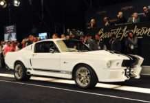 Barrett-Jackson 2013: продаж у пятницю