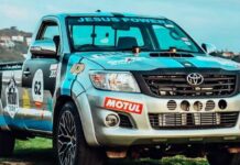 Пікап toyota hilux оснастили 5,0-літровим двигуном v12