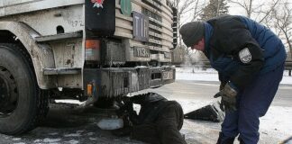 Навіщо далекобійники змішують бензин з господарським милом