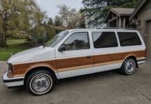 Ностальгия на колесах: Dodge Caravan 1990 года покоряет Bring a Trailer