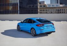 Honda Civic Hybrid 2025: Хэтчбек, где Экология Танцует с драйвом