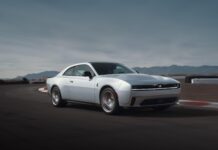Dodge Charger Daytona EV: Эпоха Твердотельных Аккумуляторов Начинается