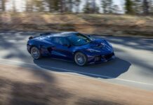 Человек и Зверь: Corvette ZR1 2025 – Покорение 233 миль в час