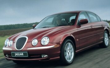 Jaguar визнає поразку стратегії масового використання та переходить на розкішні електромобілі
