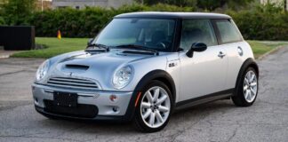 Hallazgo poco común: Mini Cooper S 2003 de bajo kilometraje en subasta