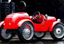 Цей крихітний позашляховик робить звичайні автомобілі Kei схожими на Escalade