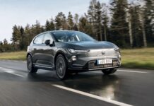 Volvo EX60: Відкриваючи епоху програмно-визначених автомобілів