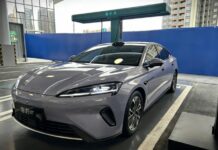 BYD Прискорює Розгортання Надшвидкої Зарядки: Виклик Домінуванню Nio в Технології Заміни Батарей