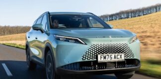 Omoda 7 (2026) Bewertung: Geräumiger PHEV, aber das Fahrerlebnis ist nicht auf Hochglanz