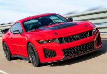 Ford представляє Mustang Dark Horse SC: трековий спеціаліст потужністю 795 л.с.