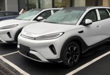 BYD готується до запуску Sealion 05 DM-i: дилерські центри заповнюються експонатами