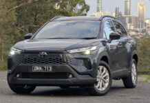 Надійний, ефективний та скромний: Огляд Toyota Corolla Cross GXL 2026 року