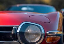 Визионеры на скоростной полосе: 5 спорткаров, которые появились слишком рано