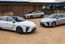 Lexus ES 2026: Электрификация и странные новшества
