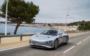 Mercedes Vision EQXX: 1000 км без зарядки, рекорд запасу ходу на електриці